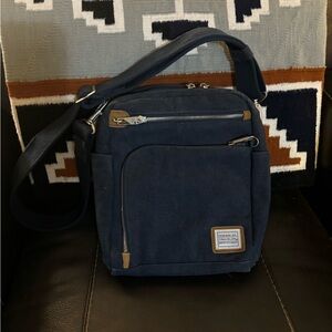Travelon Heritage anti-theft tour bag